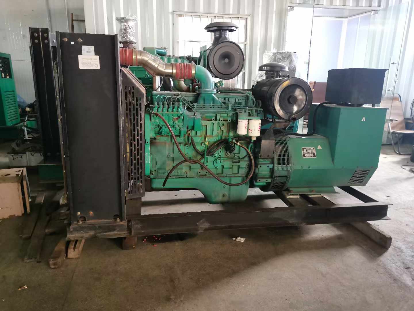 马山发电机租赁如何确定电缆的承载电流是否在安全范围内？