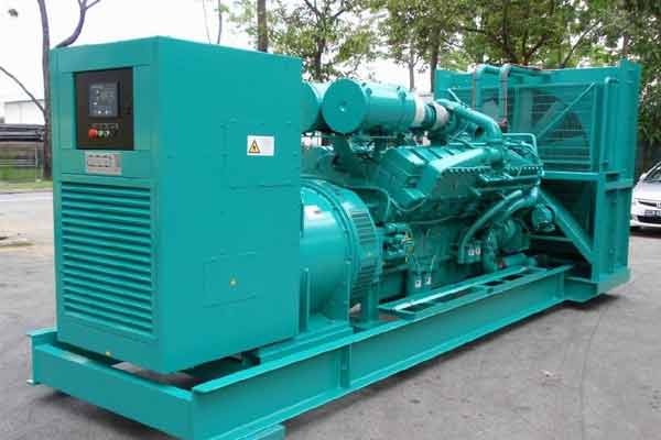 马山柴油发电机组电压不稳定怎样维修？