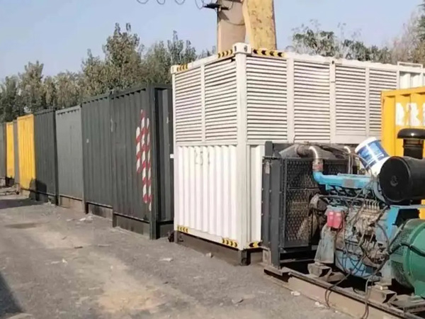 马山200KW柴油发电机机组每小时油耗是多少？