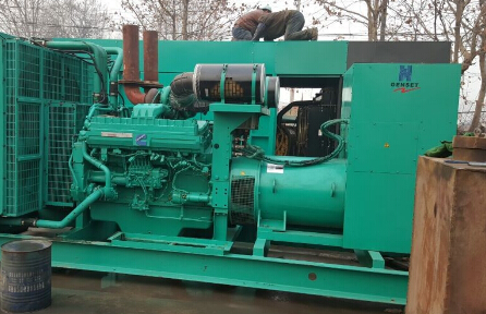 马山发电机组如何判断水冷式机油散热器内部是否需要清洗?