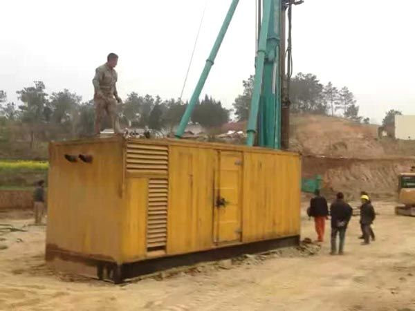 马山如何判断水冷式机油散热器密封件是否需要更换?